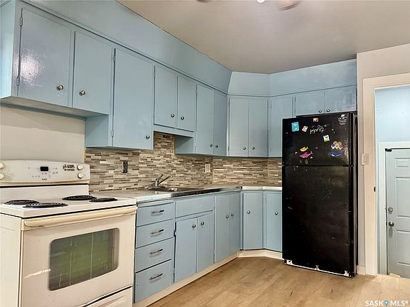 5th image of 1157 Cameron Street
