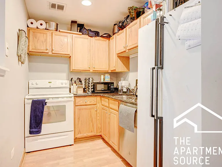 607 W Wrightwood Ave #313 — Photo 4