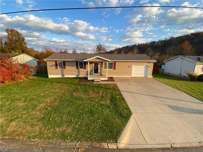 433 Dickens Dr, Mineral Wells, WV, 26150