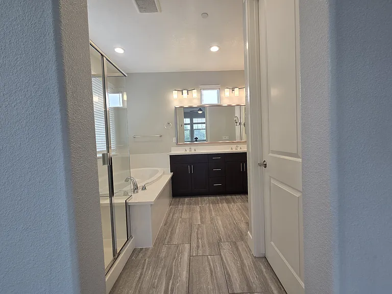 1429 Brody Bird Ln — Photo 54