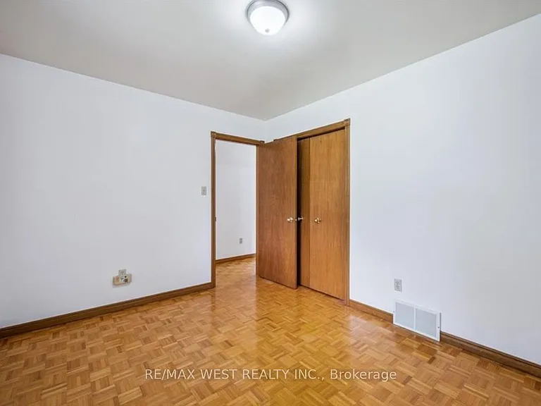 42 Azores Cres #MAIN — Photo 10