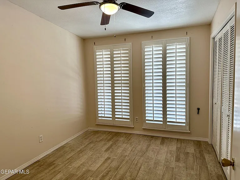 10101 Renfrew Dr — Photo 24