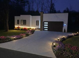 2520 27th Avenue Cir NE, Hickory, NC 28601