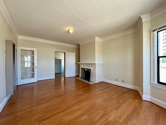 3rd image of 2204 S El Camino Real #5