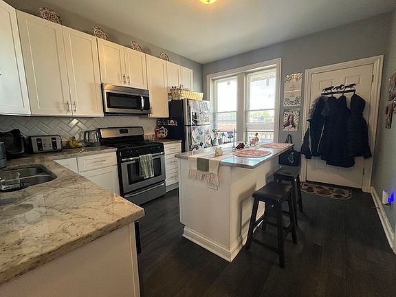 2nd image of 2054 N Campbell Ave APT 2R