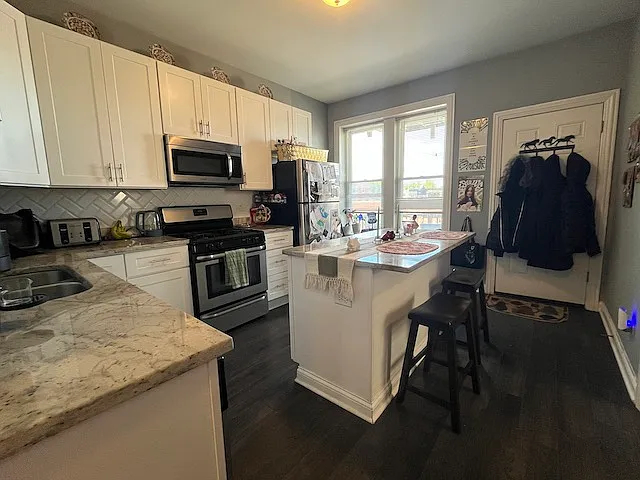 Building Photo - 2054 N Campbell Ave #2R
