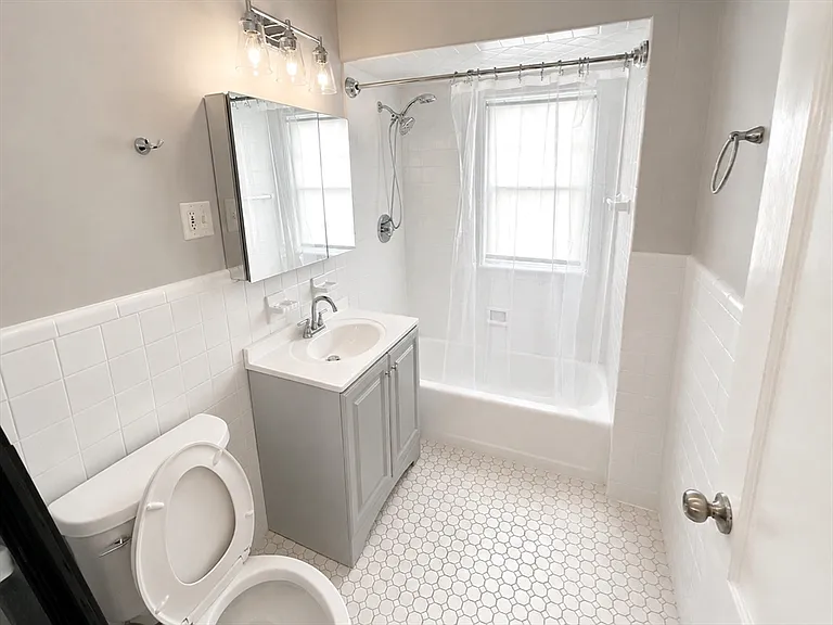 46-48 Cleveland St #1 — Photo 26
