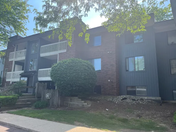 709 Fieldstone Ct APT 7, Holland, MI 49423