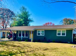 108 Paint Creek Ln, Carmi, IL 62821