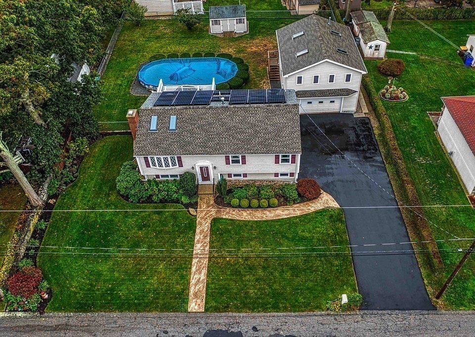 583 Wood St, Fall River, MA 02721 Zillow