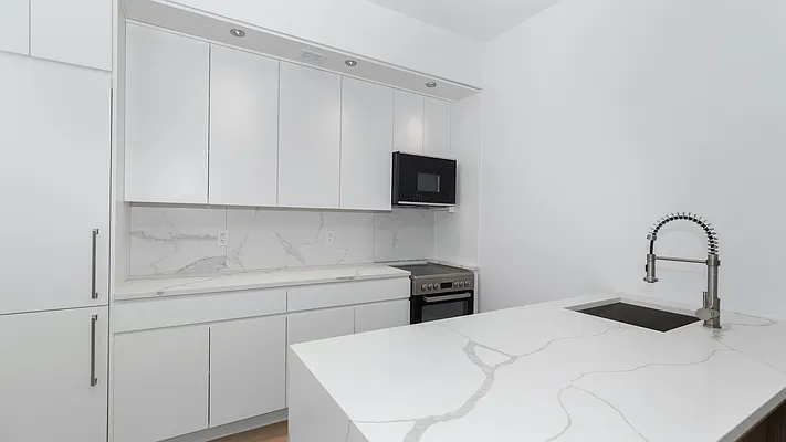 Rented by Nooklyn NYC LLC | media 38