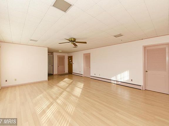 5th image of 8603 Forest St