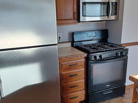 4th image of 20515 Chippendale Ave