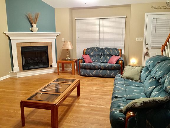 2nd image of 672 Willowcrest Pl