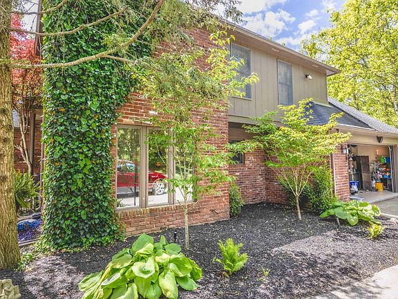 2nd image of 102 Dogwood Cir