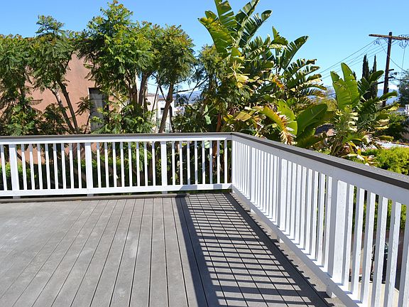 Large Private Deck (entrances off kitchen and master)