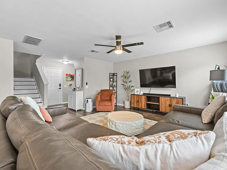 1414 Strickland Dr — Photo 8