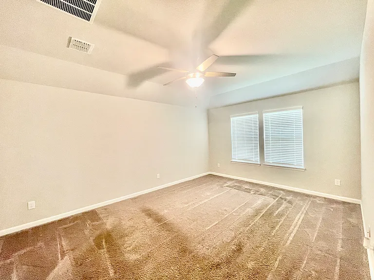 525 Ardsley Ln — Photo 19
