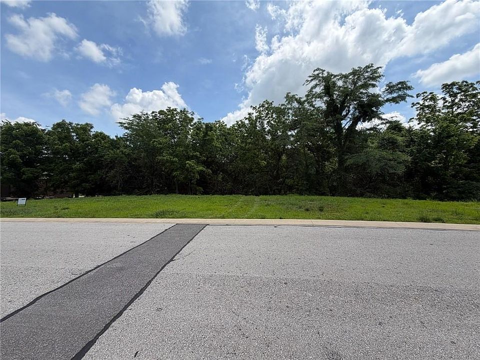 2nd image of 1219 Neil Dr