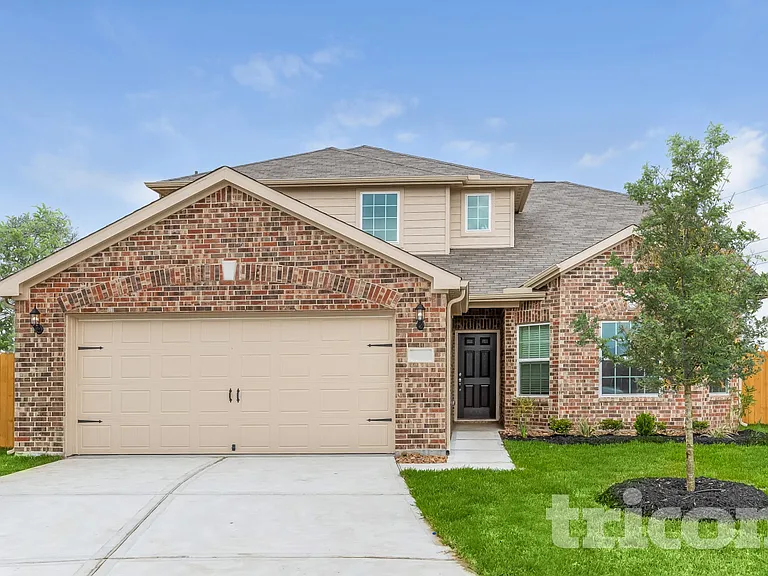 301 Summer Horse Dr — Photo 2