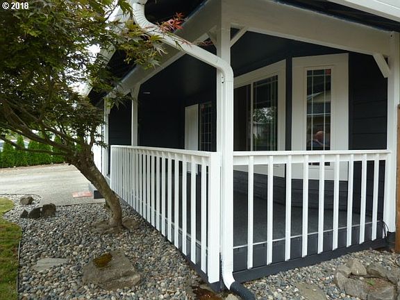 3rd image of 15211 SE 13th Cir