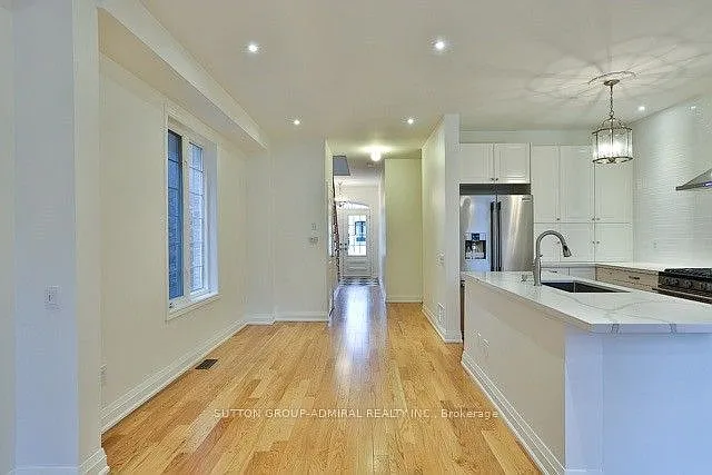3 bed, $4,300 — Photo 4