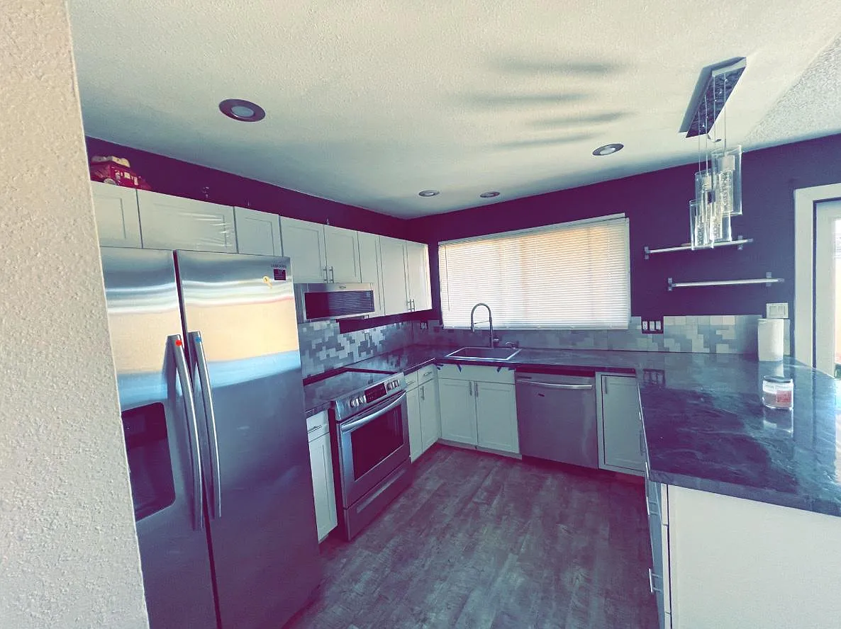 W Laurie Ln, Phoenix — Photo 2