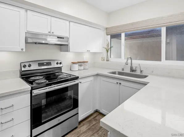 2600 Torrey Pines Rd APT A32, La Jolla, CA 92037