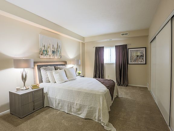 4th image of 6260 Pearl Rd APT 311