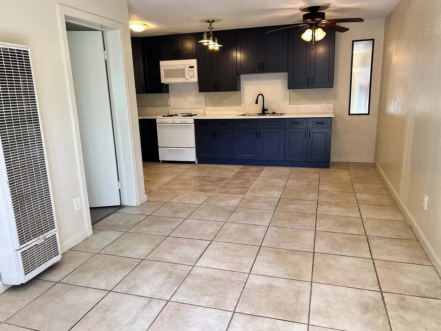 1 bed, 500 sqft, $1,900 — Photo 3