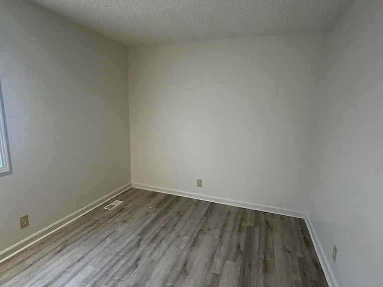 Evergreen Townhomes — Photo 20