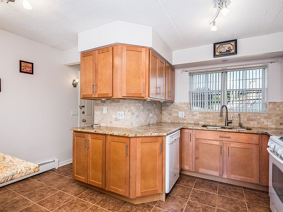3rd image of 6560 W Belmont Ave #204