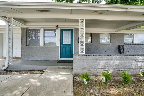 5617 Walraven Cir Photo 1
