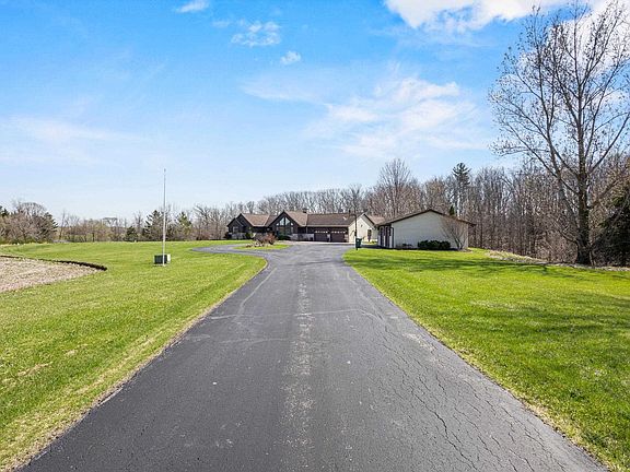 2nd image of 4946 Denmark Rd