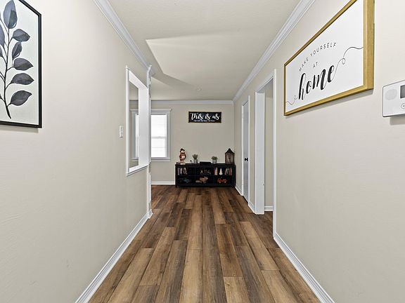 5th image of 3205 Linda Ln