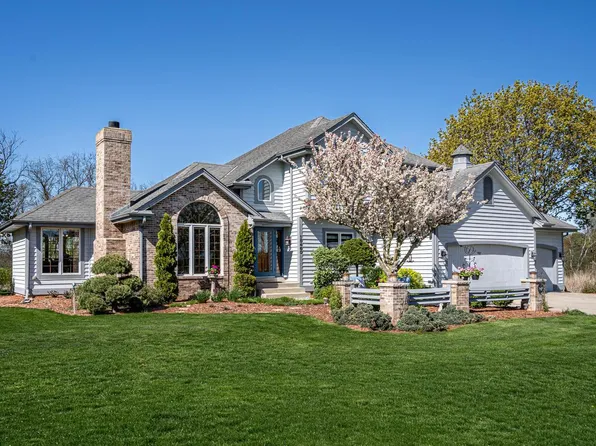 15460 Shamrock LANE, Brookfield, WI 53005