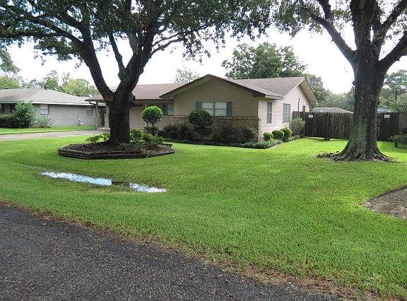 2nd image of 2637 12th St