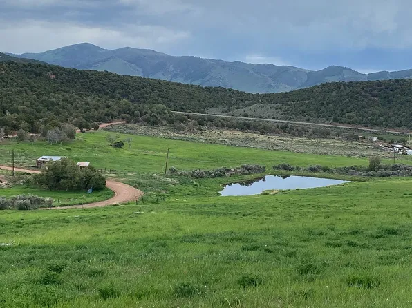 35100 Red Dirt Ln, Mc Coy, CO 80463
