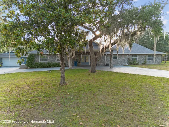 7351 Castleerry Dr, Webster, FL 33597