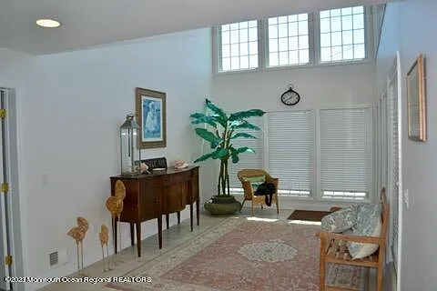 6 bed, 4.5 bath, $20,500 — Photo 3