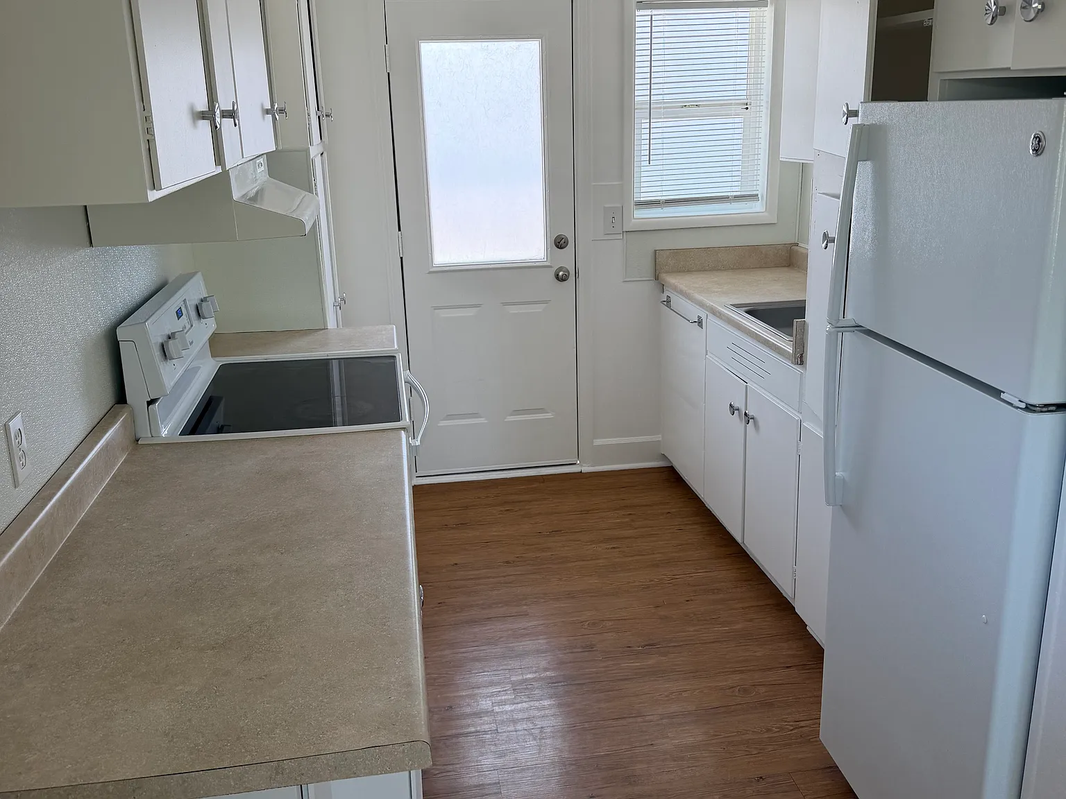 1 bed, $1,050 — Photo 4