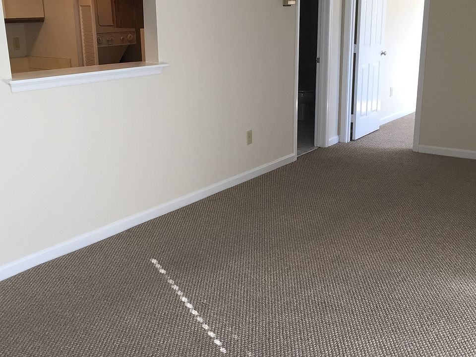 1st image of 821 Thomas Ct APT 28