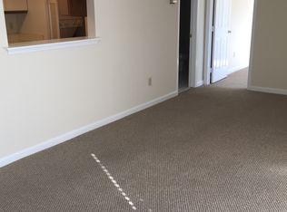 821 Thomas Ct APT 28, Winchester, VA 22601