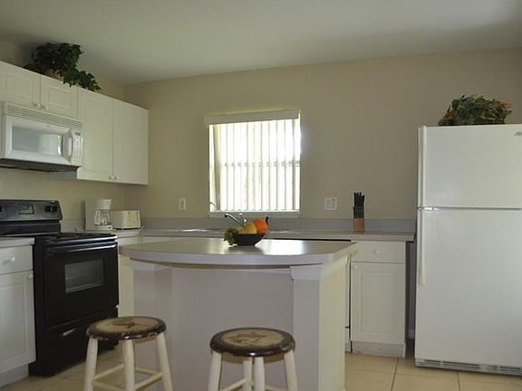 5th image of 2700 Club Cortile Cir
