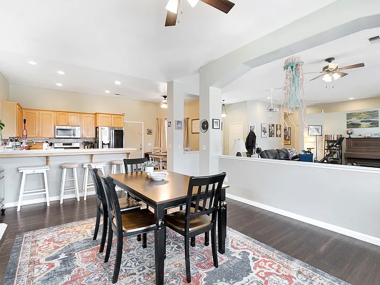 580 Haven Way — Photo 4