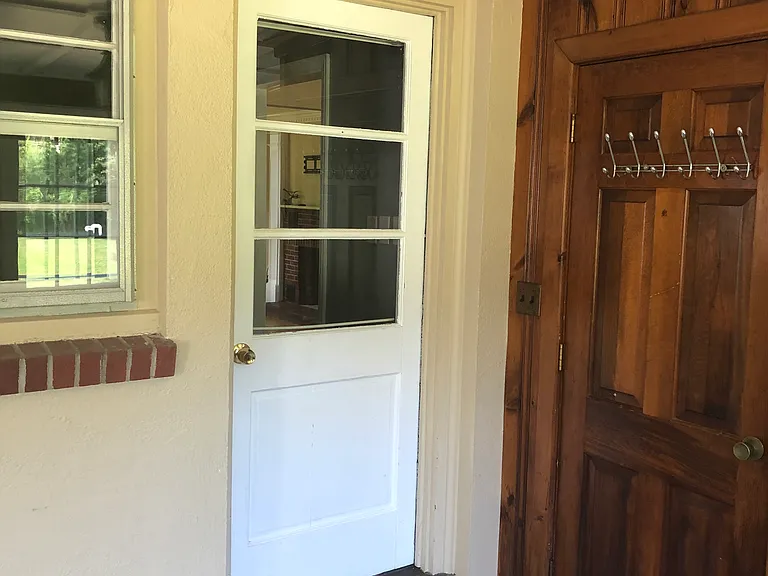 410 Sanford Rd — Photo 25