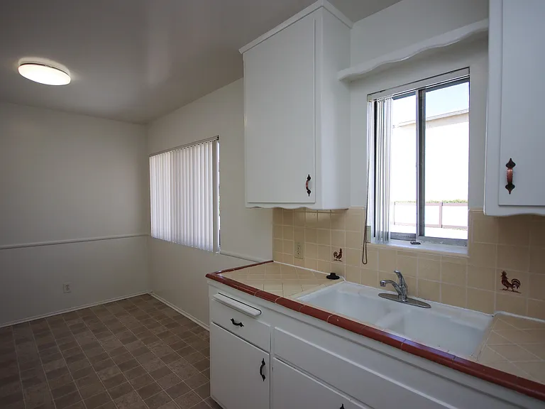 205 E Commonwealth Ave #D — Photo 10