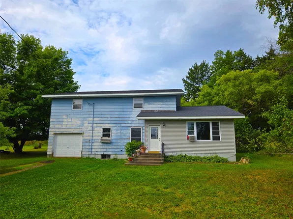39 5th Avenue, Clayton, WI 54004
