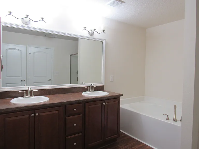 Primary bath