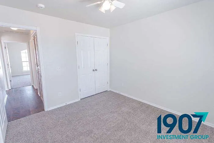 501 Madeline Ln — Photo 34